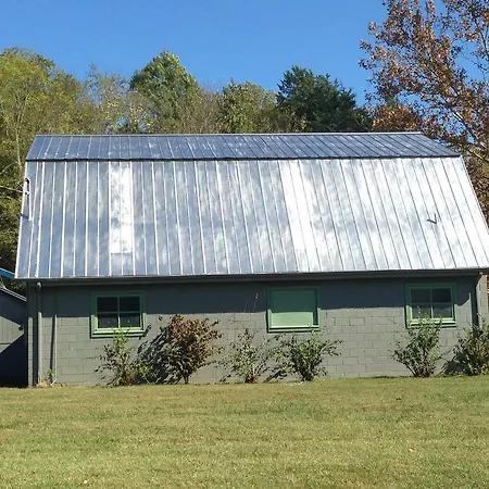 Full Circle Farm Inn Franklin Exterior photo